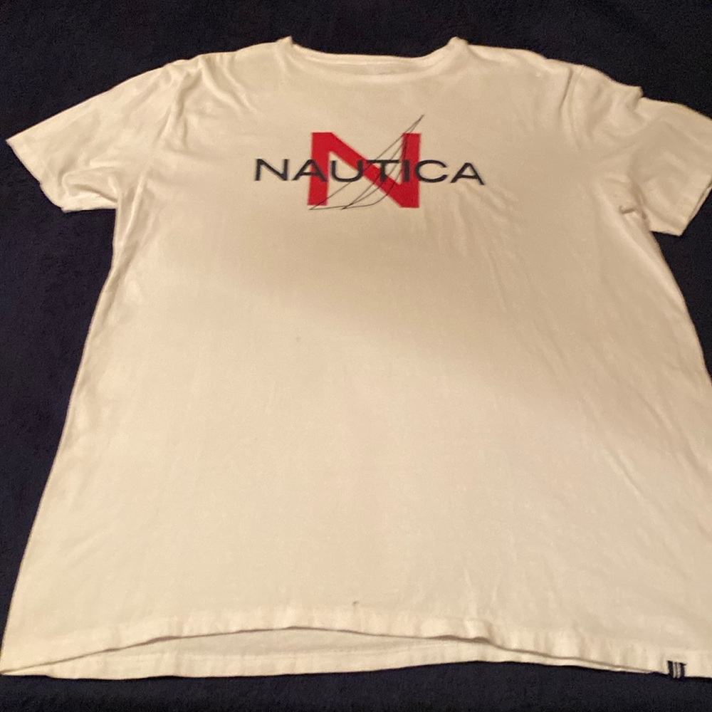 Men’s Nautica tee shirt